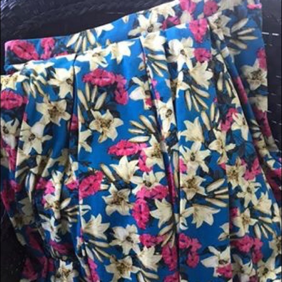 Lot of 4 LuLaRoe Skirts (LOLAS AND MADISON); - Picture 6 of 8